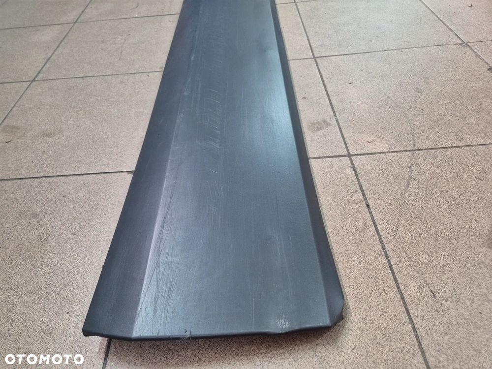 LISTWA DRZWI PRAWYE SUWANE FORD TRANSIT MK8 14r. + - 2
