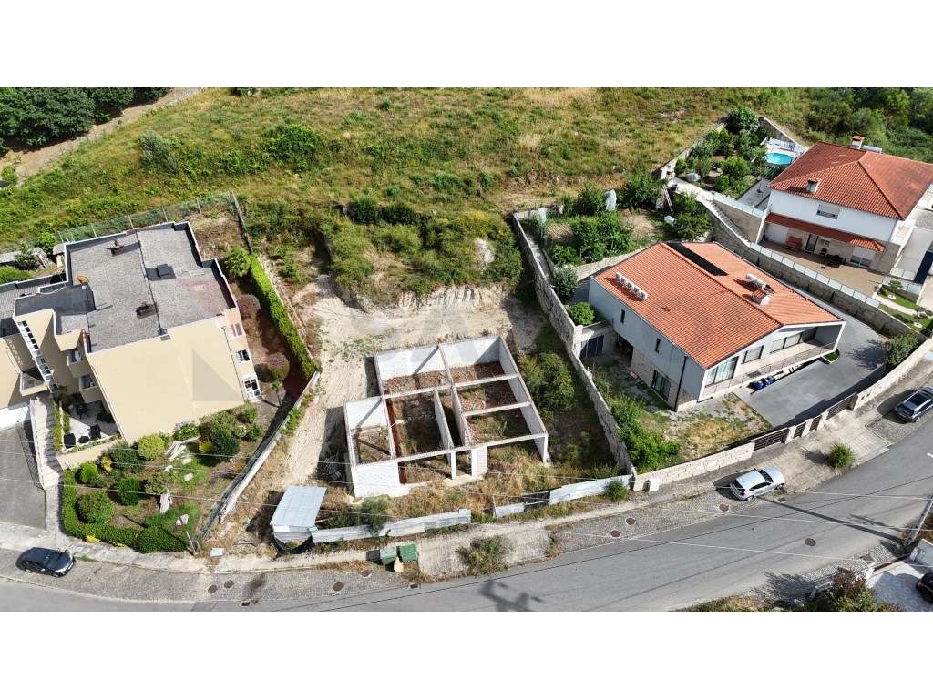 Terreno com benfeitorias - Grande imagem: 4/7