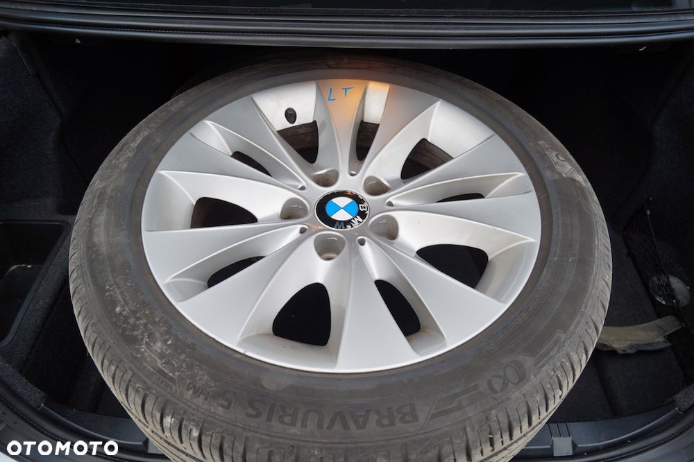 BMW Seria 5 525i - 34