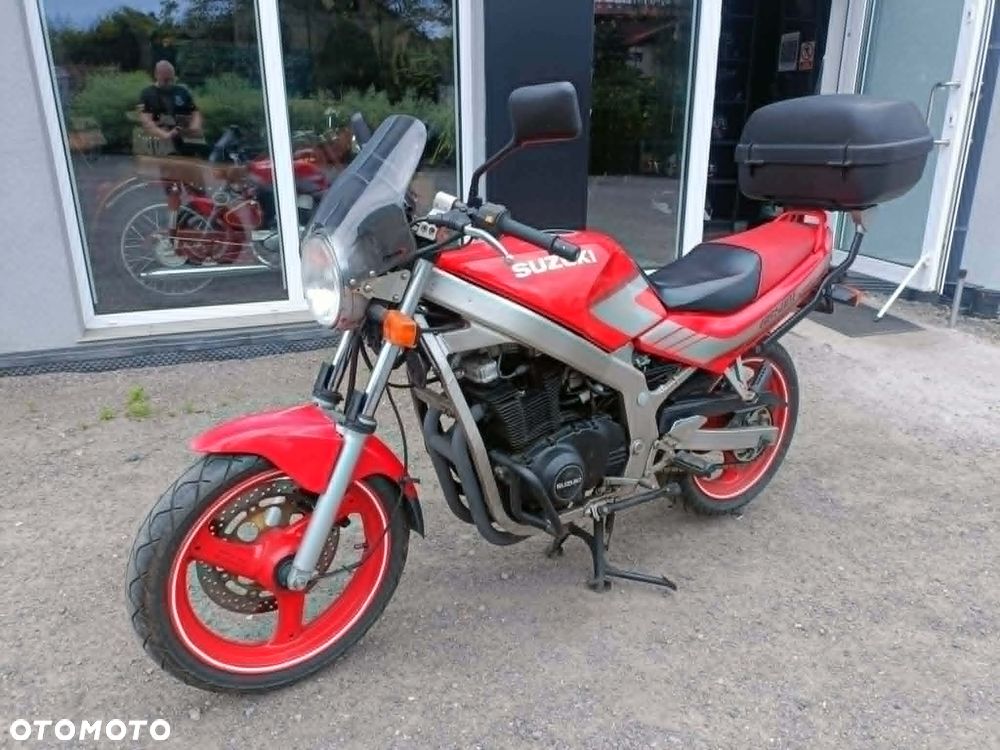 Suzuki GS - 9