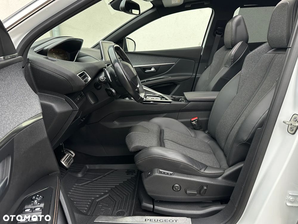 Peugeot 5008 1.6 THP Allure S&S EAT6 - 17