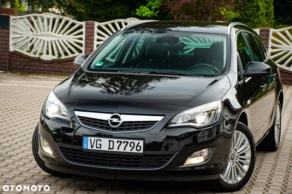 Opel Astra 1.6 Turbo Edition - 12