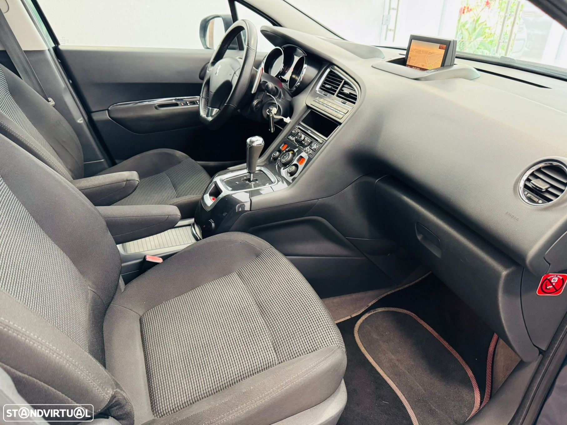 Peugeot 5008 1.6 E-HDi 7L Active 2-Tronic - 12