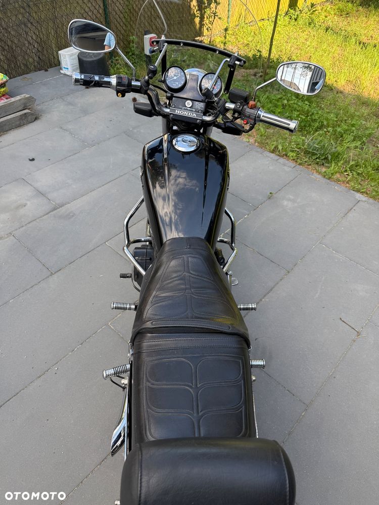 Honda Nighthawk - 13