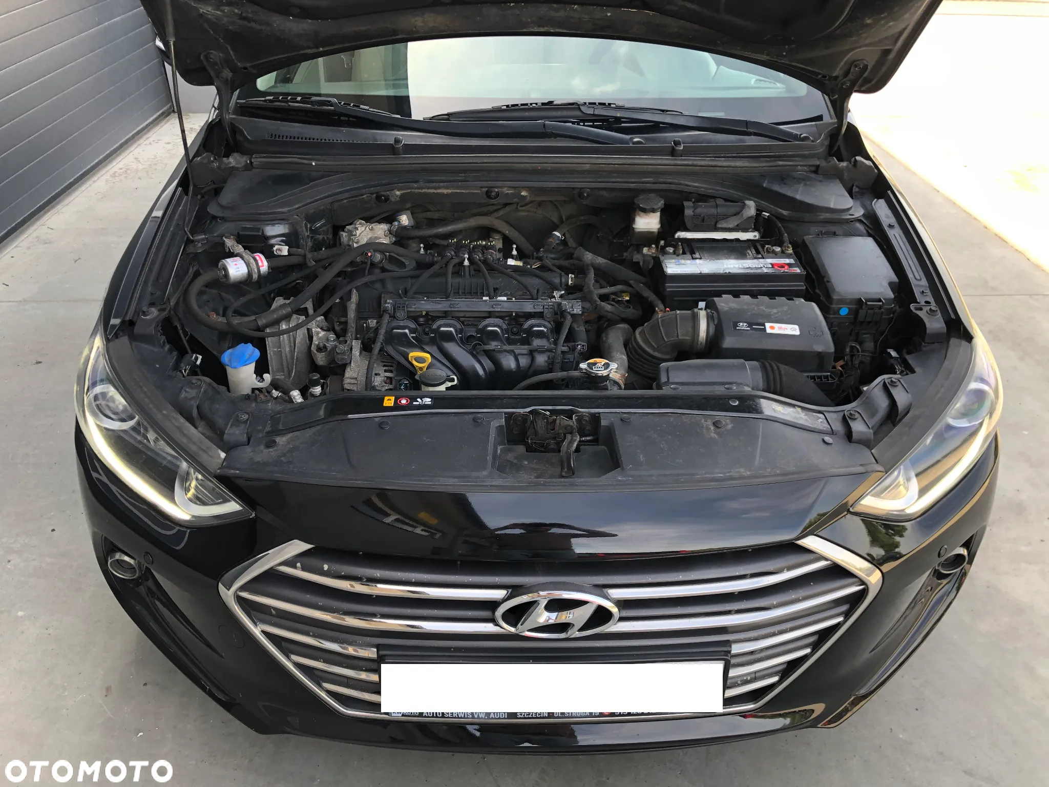 Hyundai Elantra 1.6 Comfort - 18