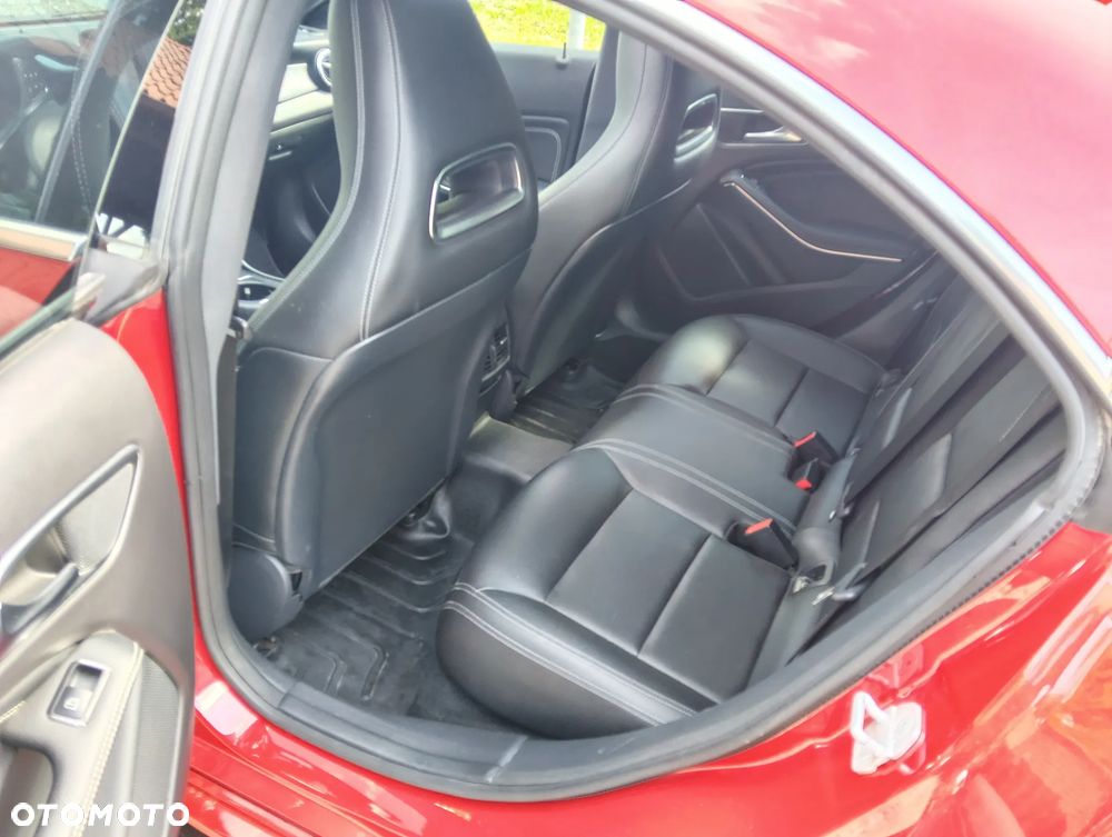 Mercedes-Benz CLA 250 4-Matic Urban - 8