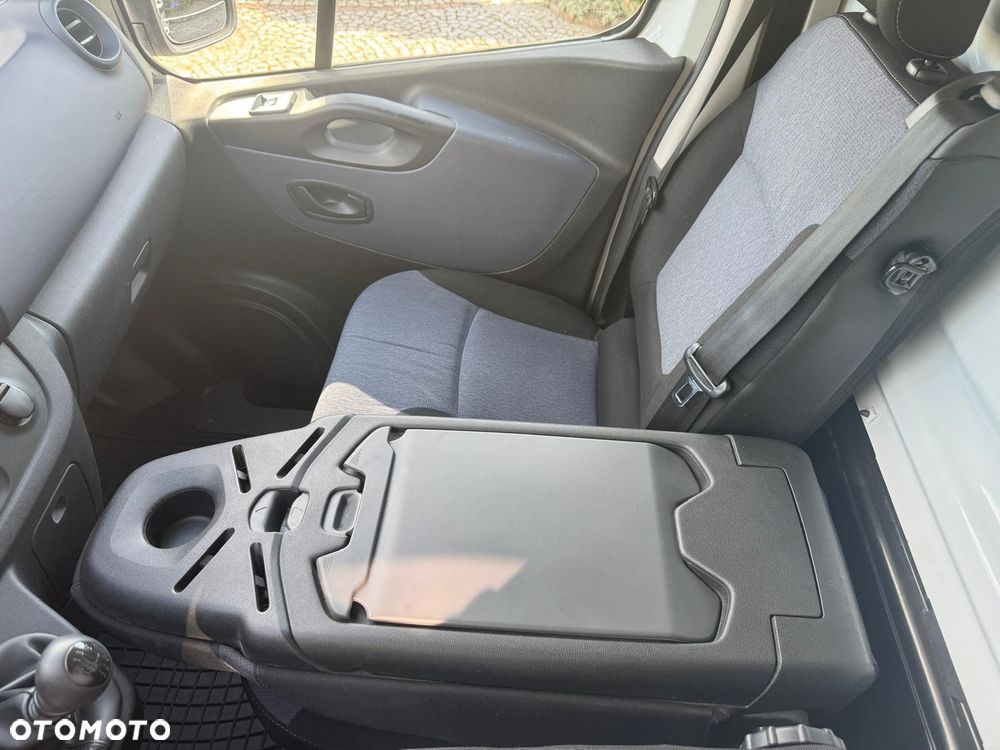 Opel Vivaro - 19