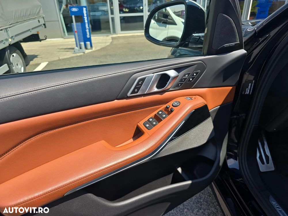 BMW X5 M M50d - 9