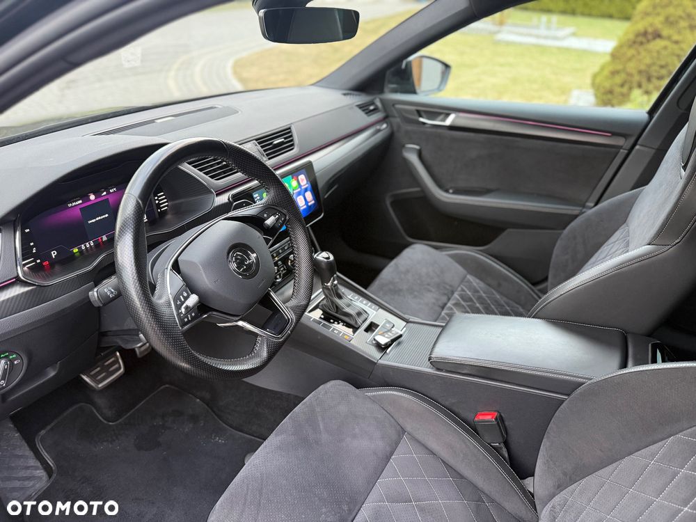 Skoda Superb 2.0 TDI Sportline DSG - 22