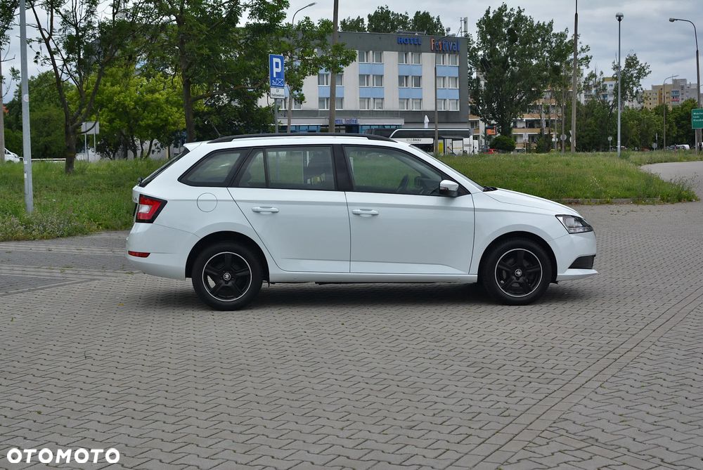 Skoda Fabia 1.0 TSI Ambition - 3