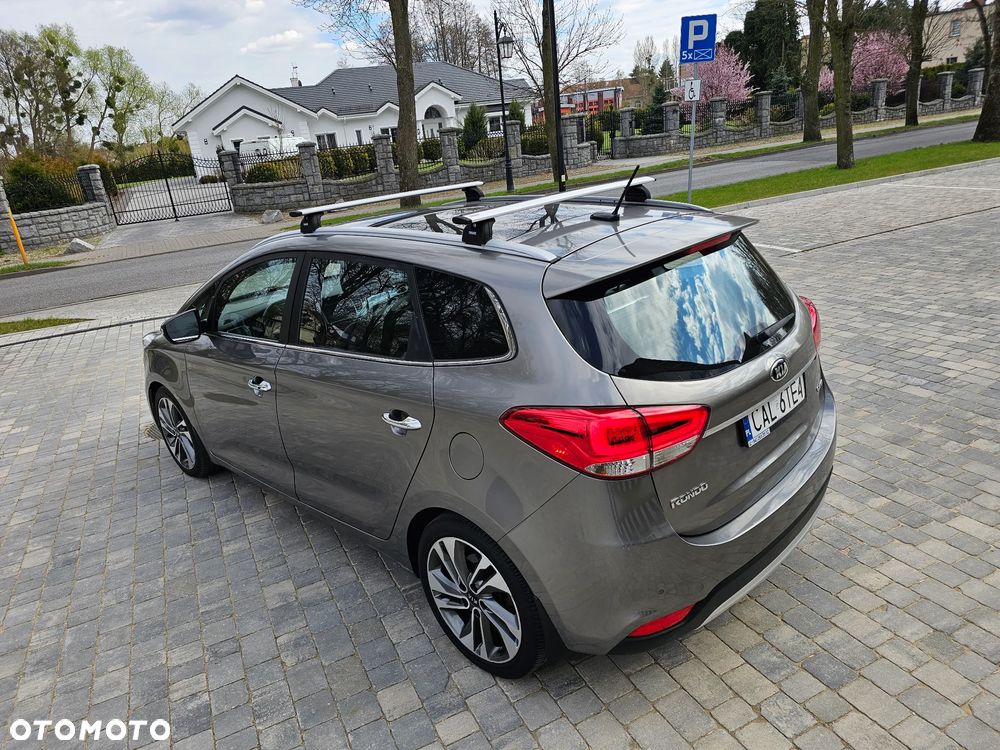 Kia Carens - 14