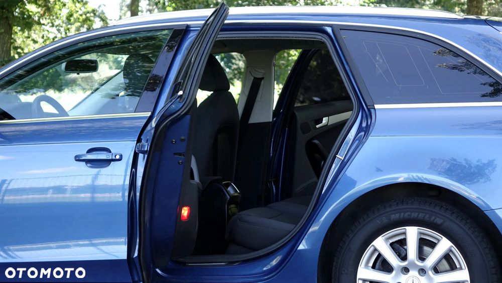 Audi A4 Avant - 9