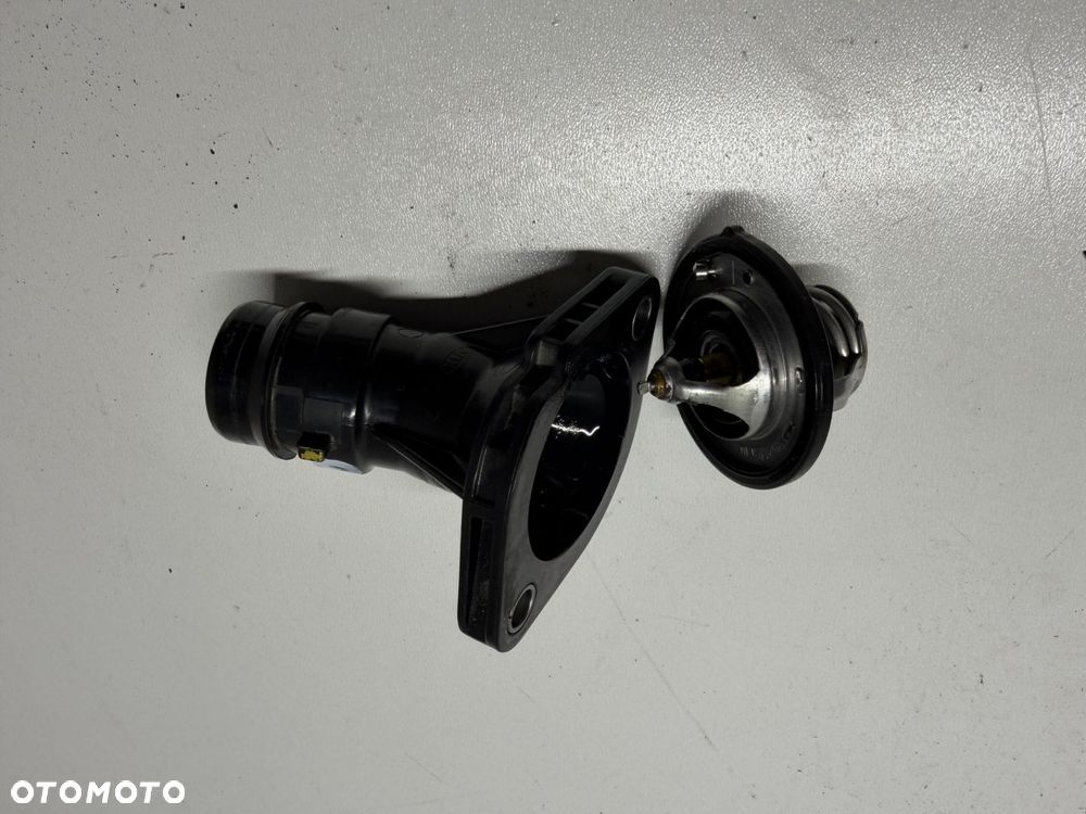 OBUDOWA TERMOSTATU HYUNDAI I30 III 1.4 T-GDI G4LD  25631-03800   2017- - 3