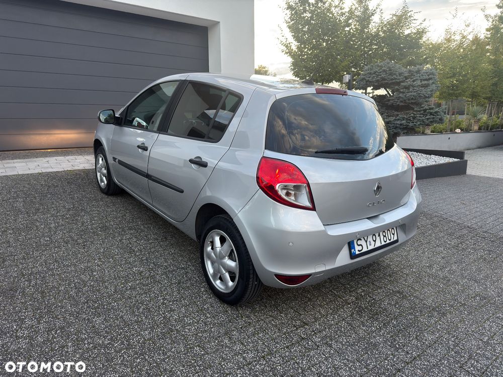 Renault Clio 1.2 16V All Inclusive - 3