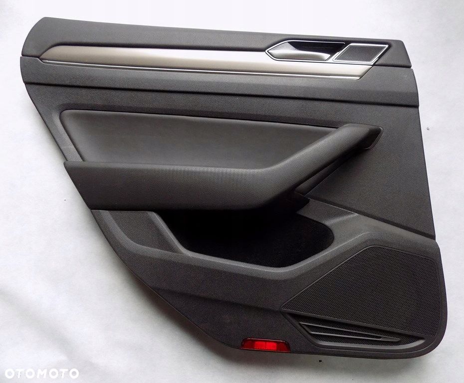 DW ARTEON KOMPLETNE TAPICERKI DRZWI SKÓRA LED - 5