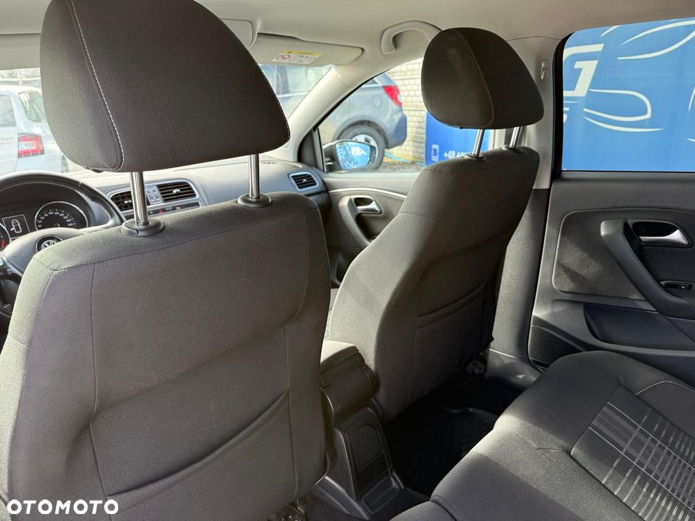Volkswagen Polo 1.4 TDI Blue Motion Technology Lounge - 15