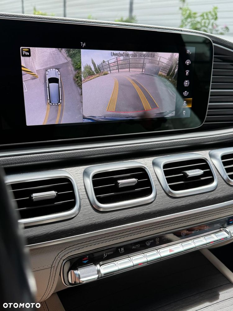 Mercedes-Benz GLS - 28