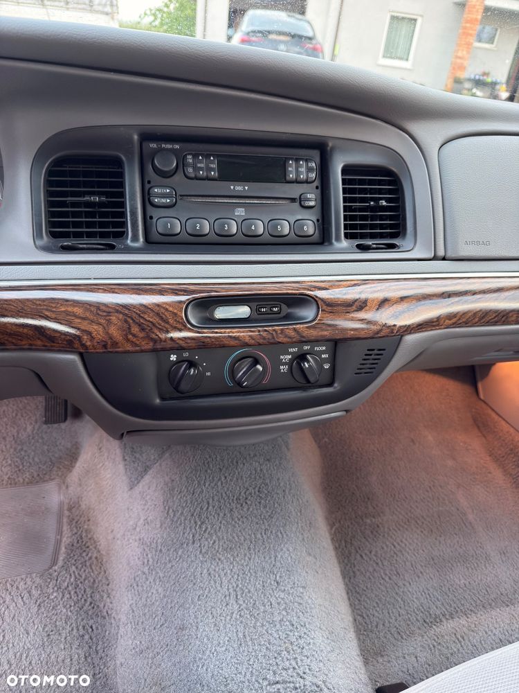 Mercury Marquis - 17