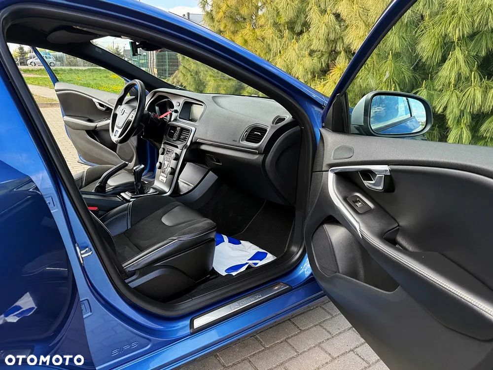 Volvo V40 D2 RDesign - 24