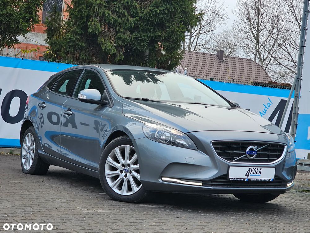 Volvo V40 D2 Momentum - 1