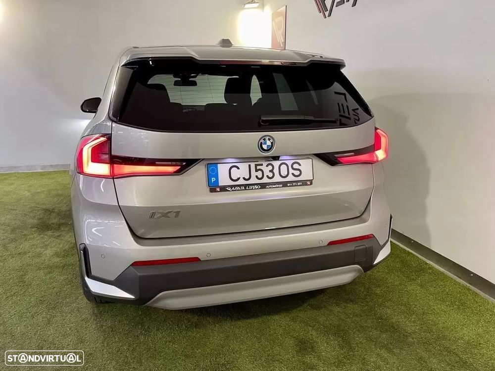 BMW iX1 xDrive30 - 8