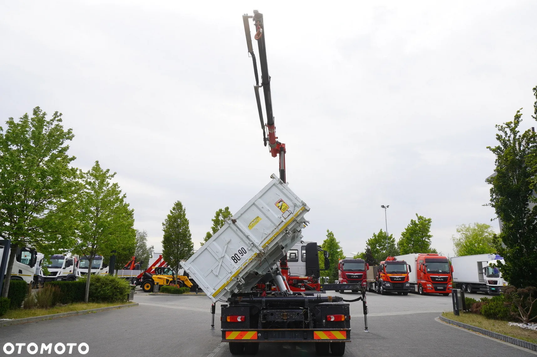 Iveco Eurocargo 160-250 / HDS Fassi F95 / 120 tys. km / wywrotka 3-stronna - 7