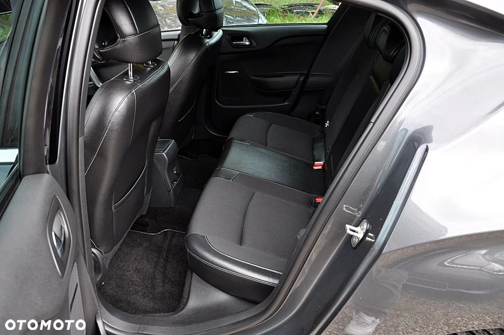 Citroën DS4 1.6 HDi SoChic - 30