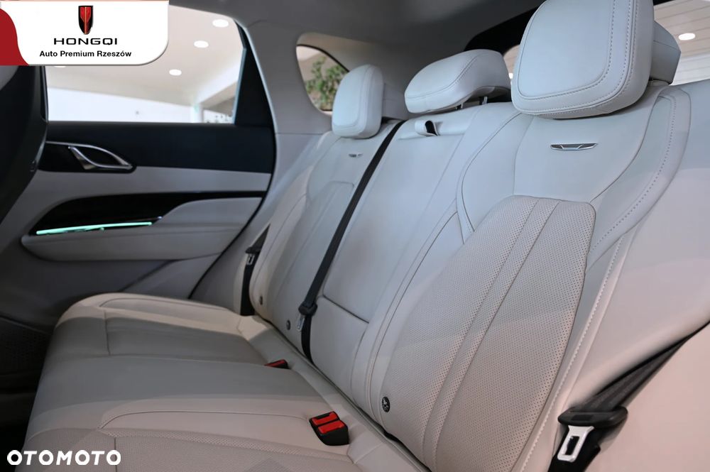 Hongqi HS3 2.0T AWD - 12