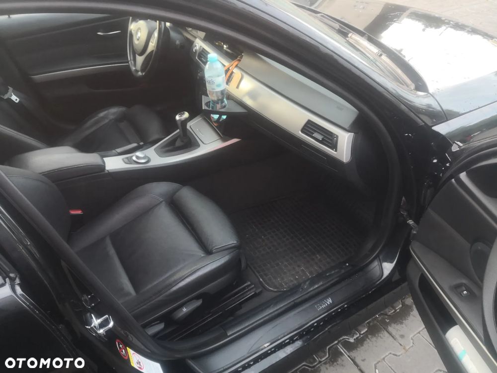 BMW Seria 3 320d DPF Touring Edition Fleet - 13
