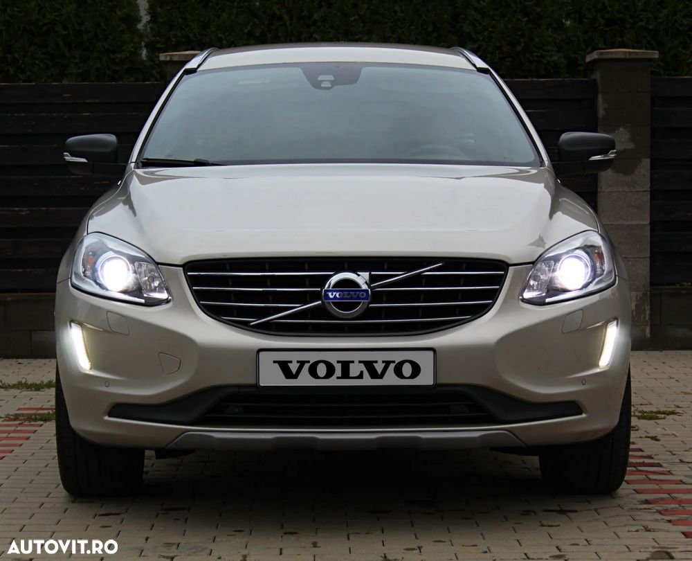 Volvo XC 60 D5 AWD Geartronic Summum - 19