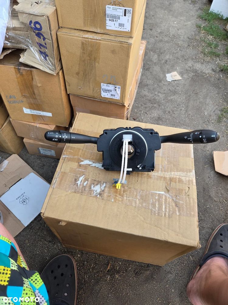 Przełącznik Manetka Włącznik Świateł Peugeot 206+ Citroën Xsara Picasso 96787401XT - 1