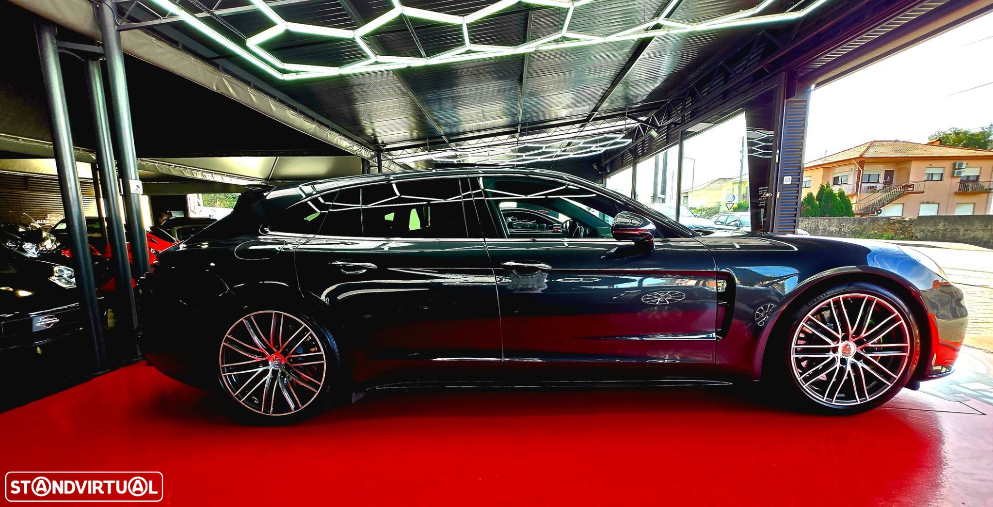 Porsche Panamera Sport Turismo 4 E-Hybrid - 4