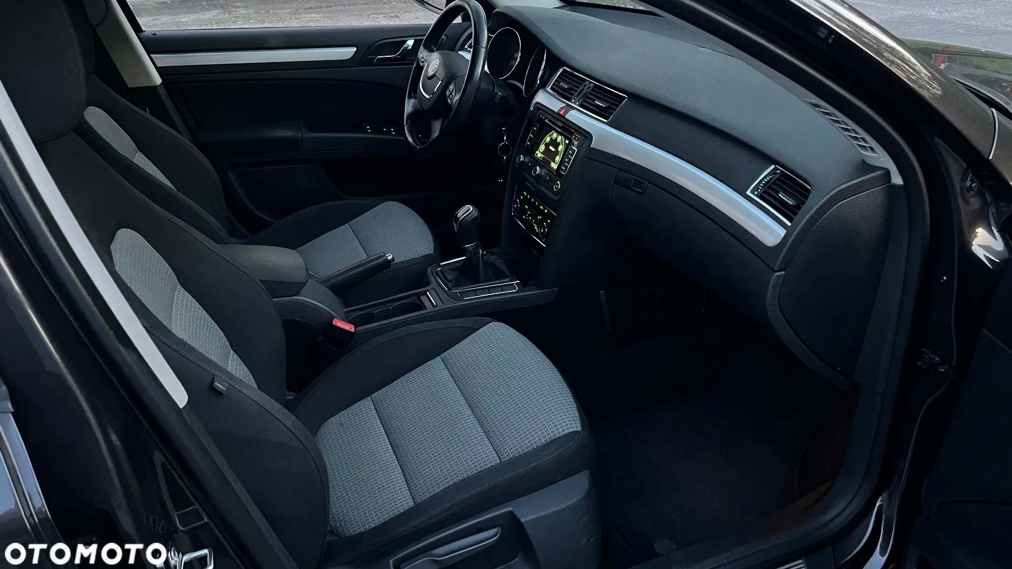 Skoda Superb Combi 2.0 TDI Ambition - 19