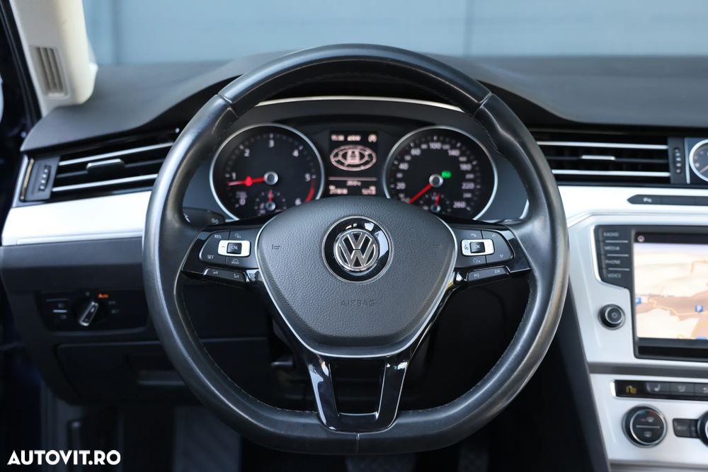 Volkswagen Passat 2.0 TDI DSG (BlueMotion Technology) Highline - 31
