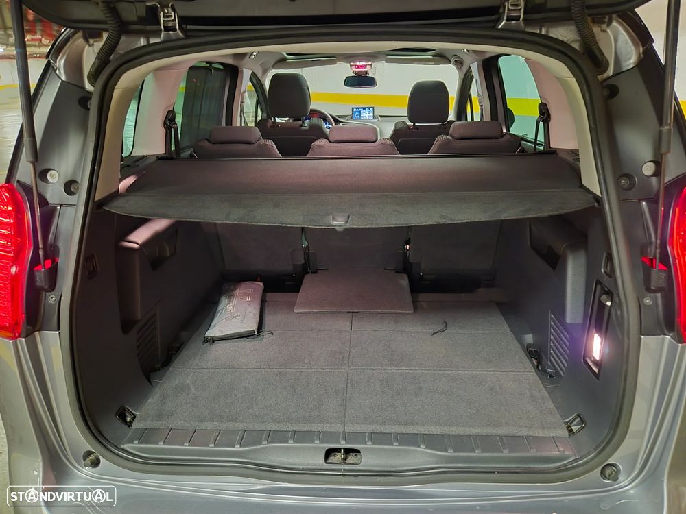 Peugeot 5008 1.6 HDi 7L Allure - 37