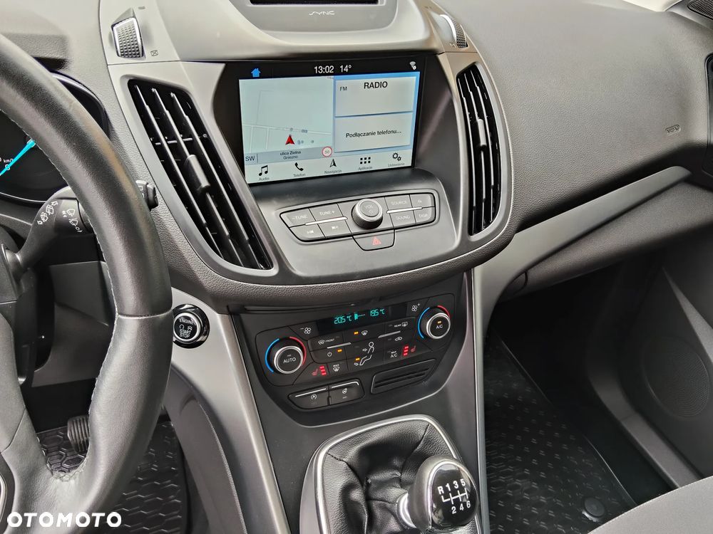 Ford Kuga 1.5 EcoBoost TITANIUM - 17