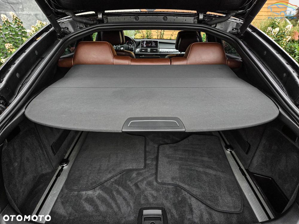 BMW X6 xDriveM50d - 12