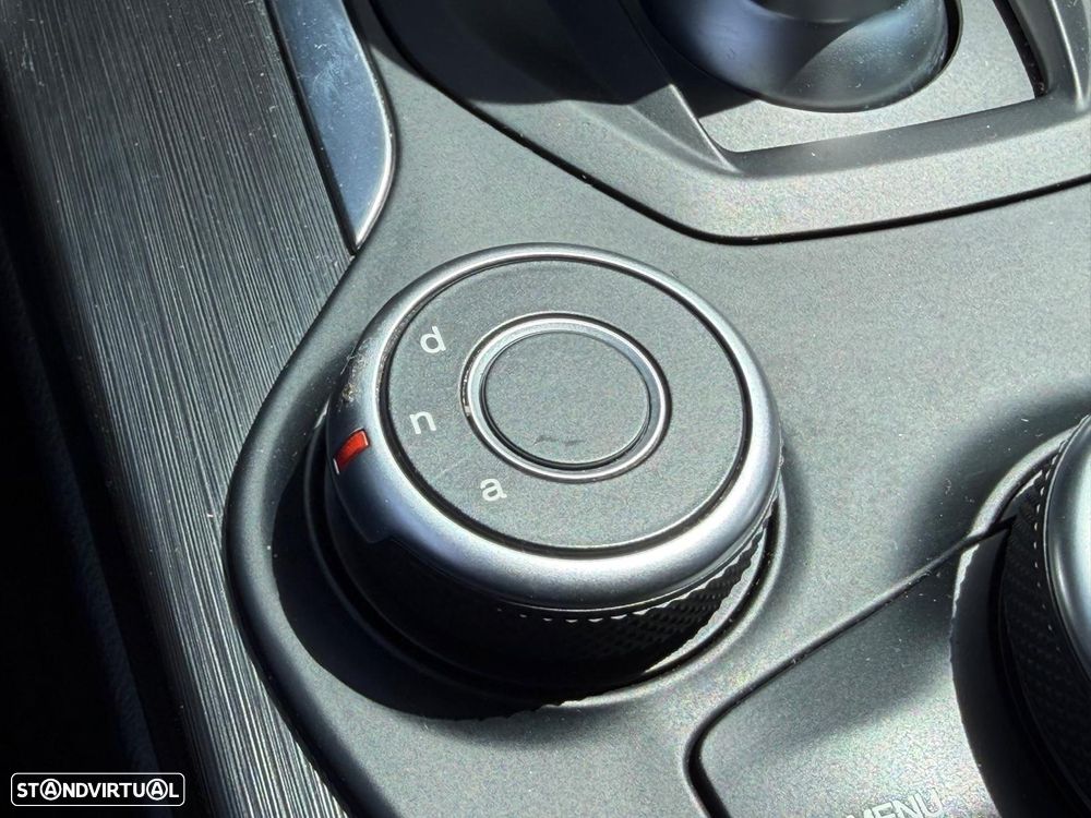 Alfa Romeo Giulia 2.2 D Super AT8 - 17