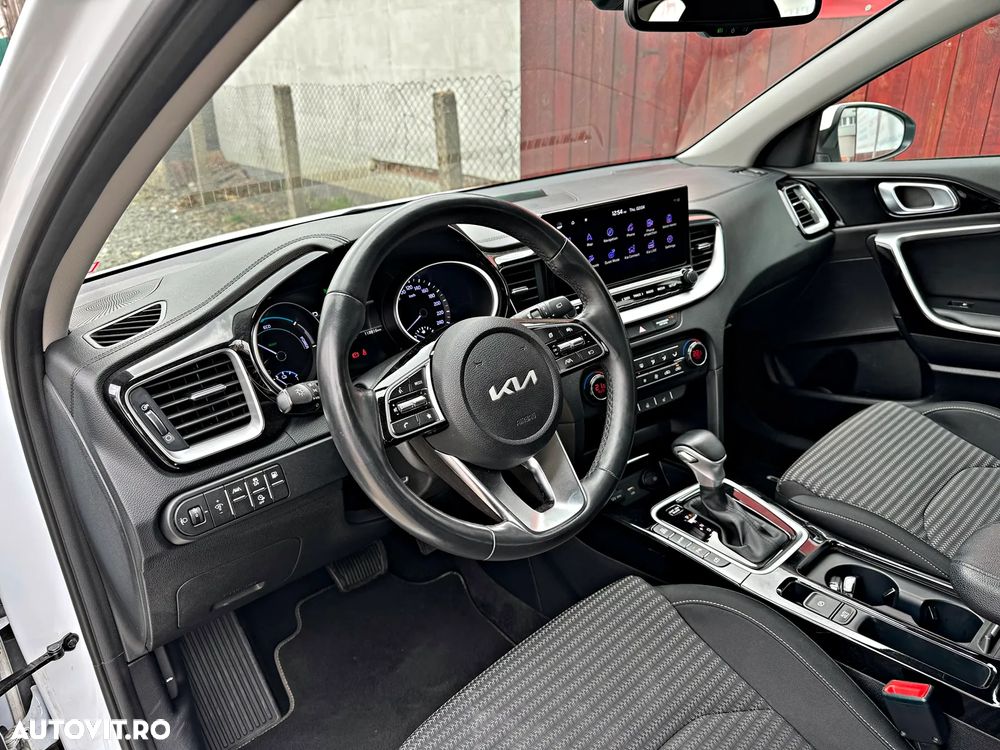 Kia Ceed - 29