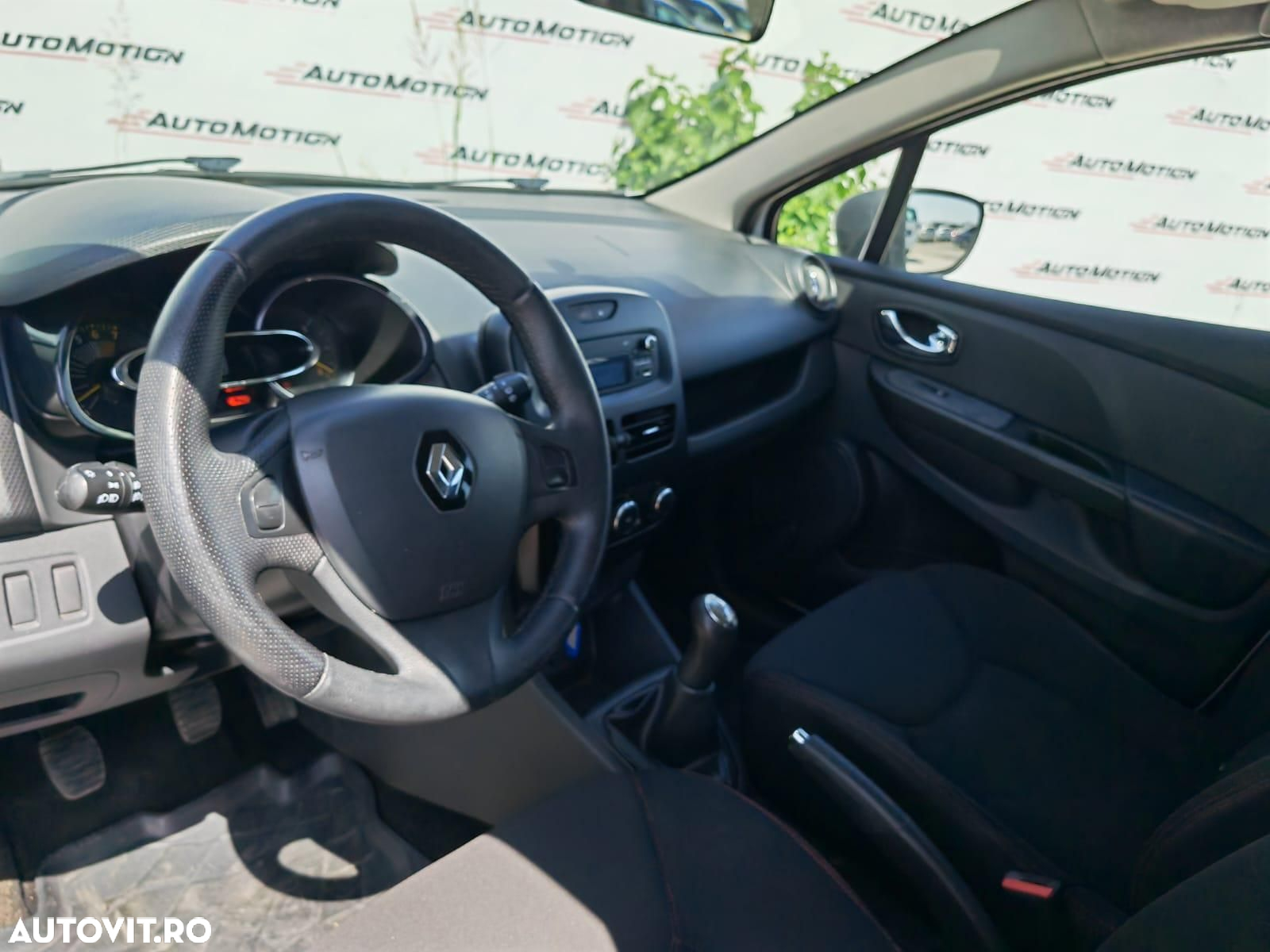 Renault Clio - 9