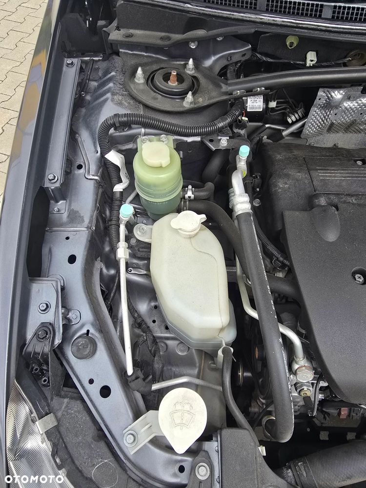 Mitsubishi Lancer 1.8 Intense - 28