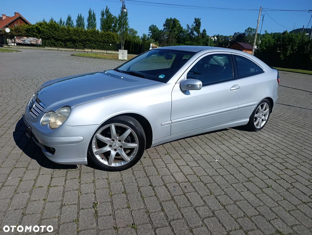 Mercedes-Benz Klasa C 200 Kompressor Sportcoupe - 2