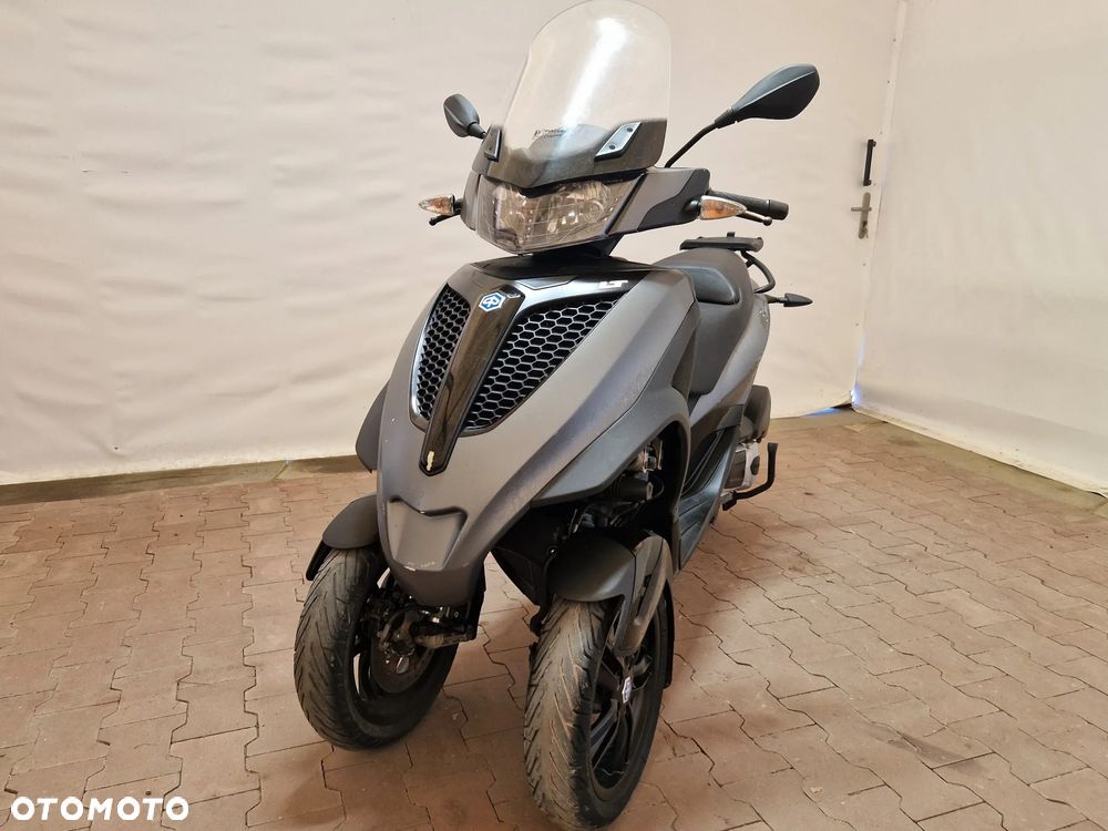 Piaggio MP-3 - 8