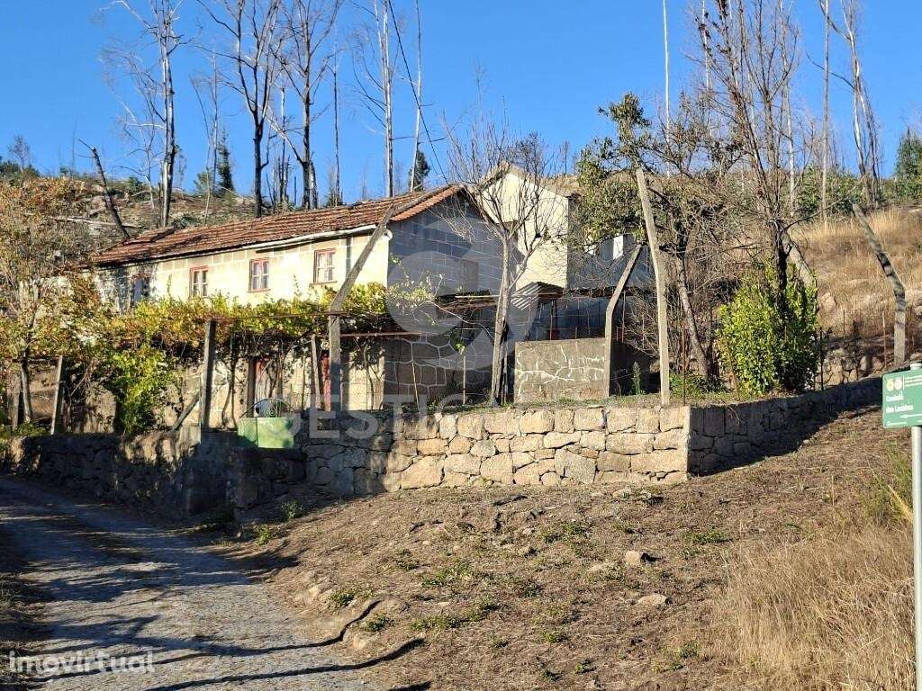 Moradia para recuperar com vista para o Douro em Balde, Baião - Grande imagem: 2/31