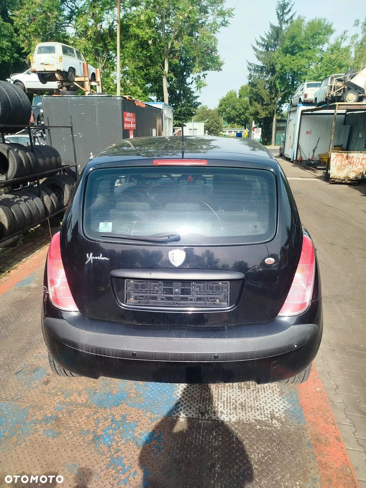 Lancia Ypsilon na części. - 9