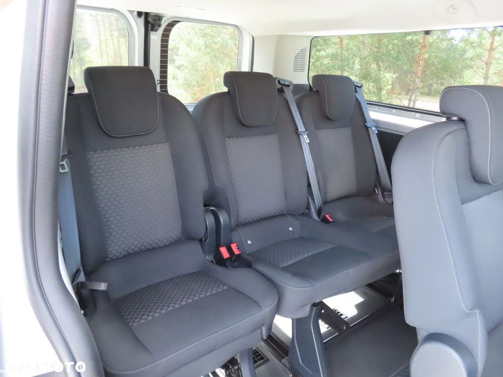Ford Transit CUSTOM 2.0 TDCi 130 Km L2 Limited Edition W Najbogatszej Wersji Wyposażenia TREND L2H1 LONG Blaszak Furgon 9-Cio Osobowy Stan Jak NOWY POLECAM - 23