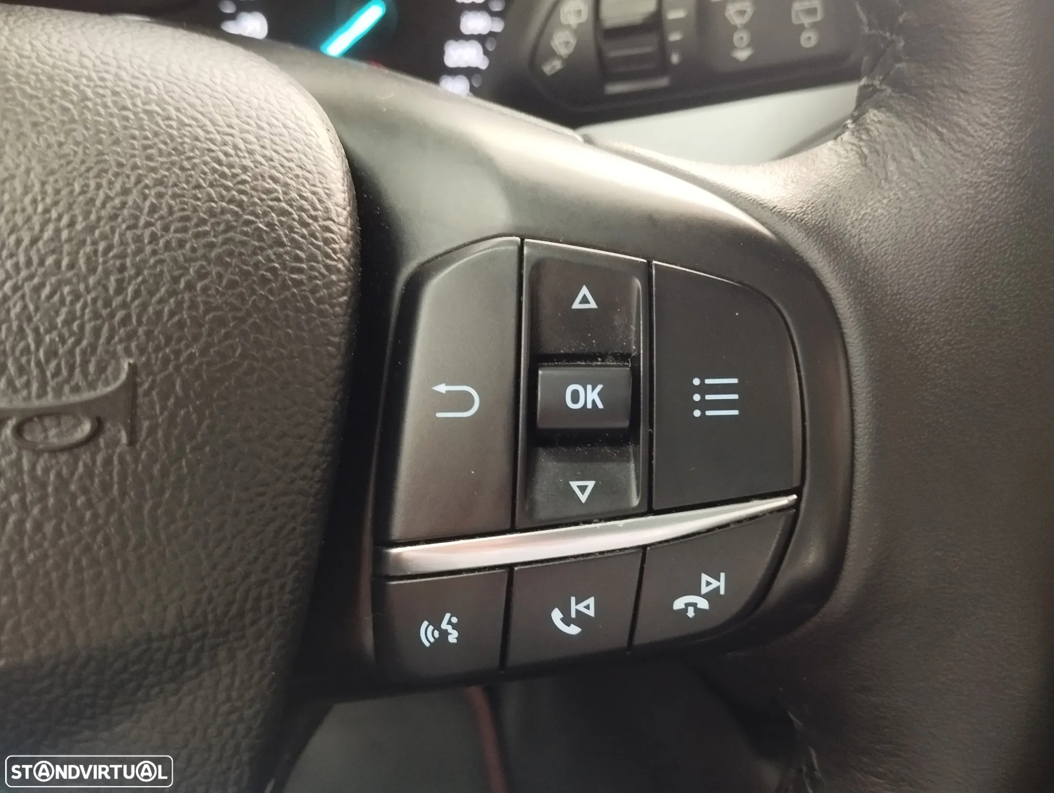 Ford Focus 1.0 EcoBoost Business - 17