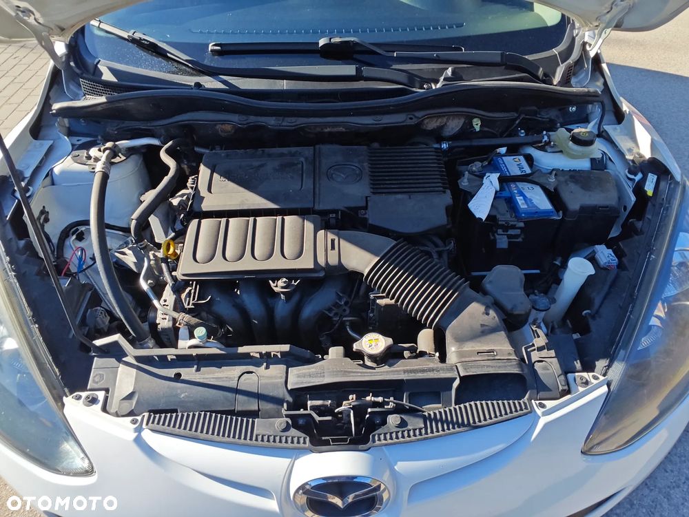 Mazda 2 - 11