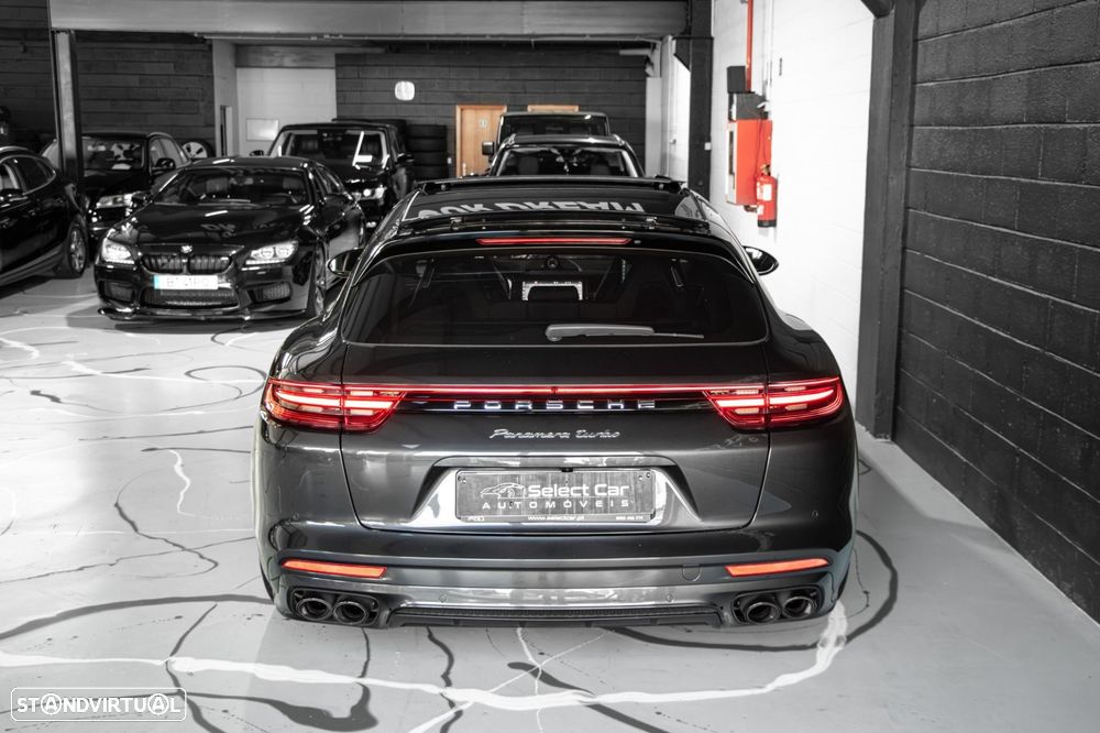 Porsche Panamera Sport Turismo - 12