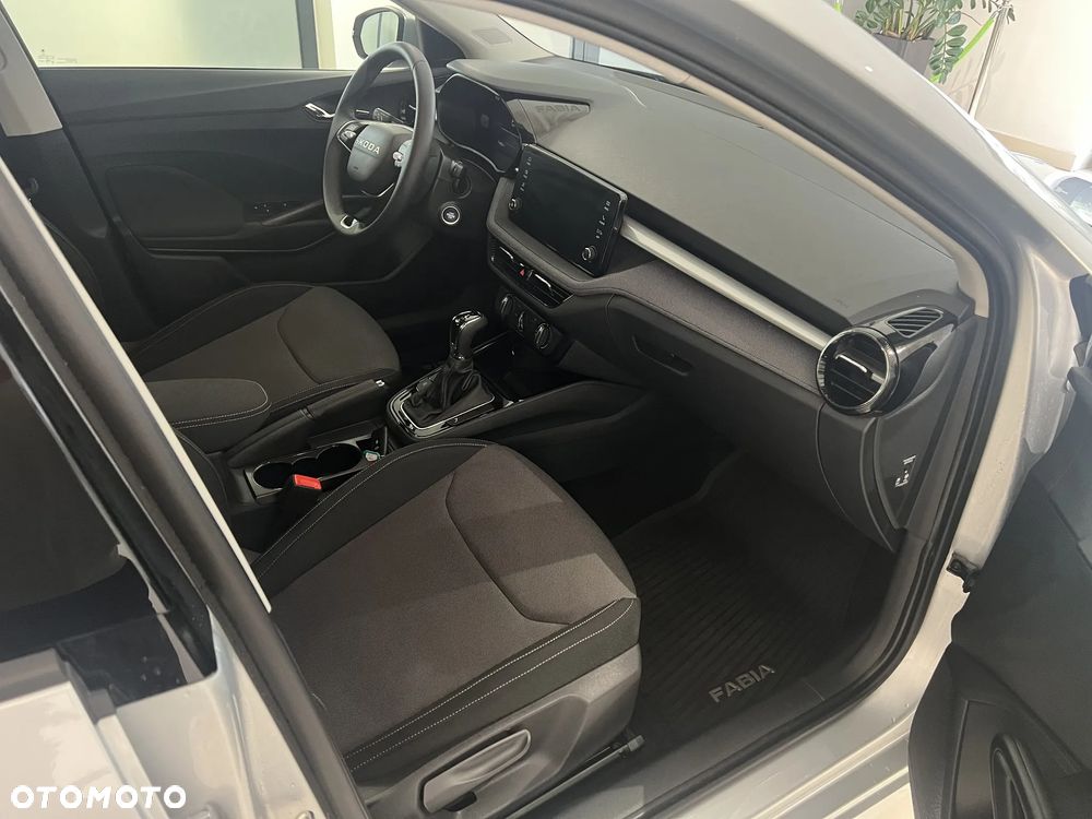 Skoda Fabia 1.0 TSI Selection DSG - 10